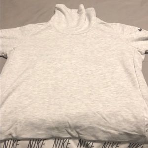 Nike sweatshirt girl a girl and size L